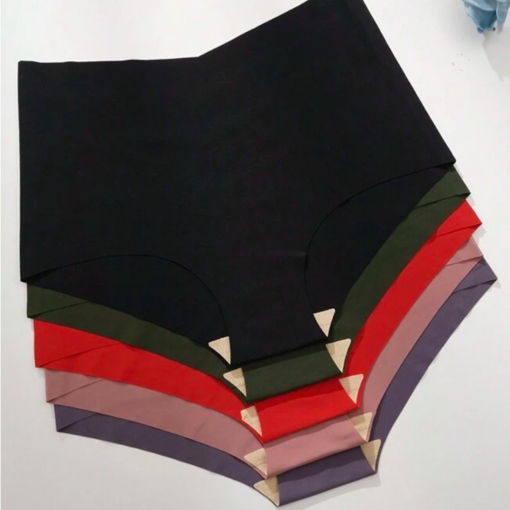 NWOT- Seamless Panties Set of 4- Black, Green, Purple, Pink(red not included)